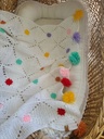 REBOZO POMPONES