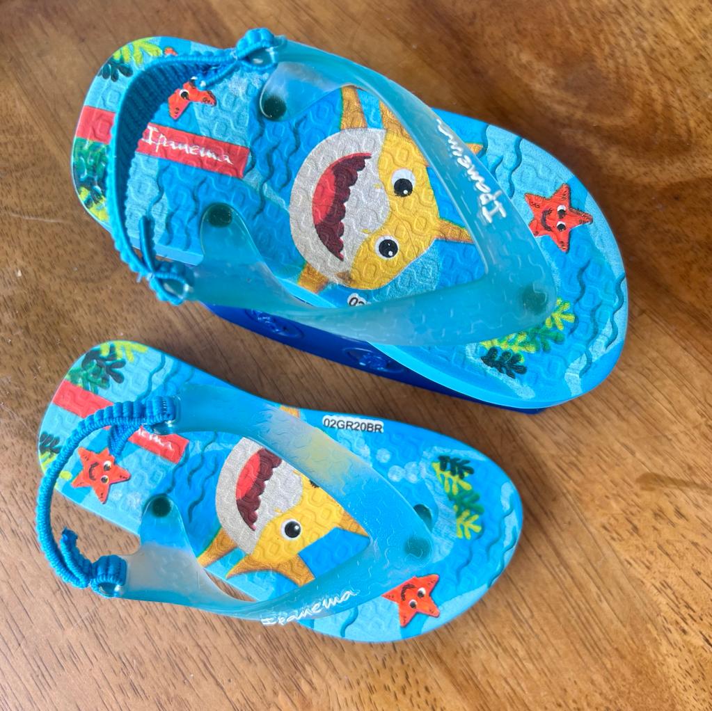 CHINELAS BEBE IPANEMA TIBURON