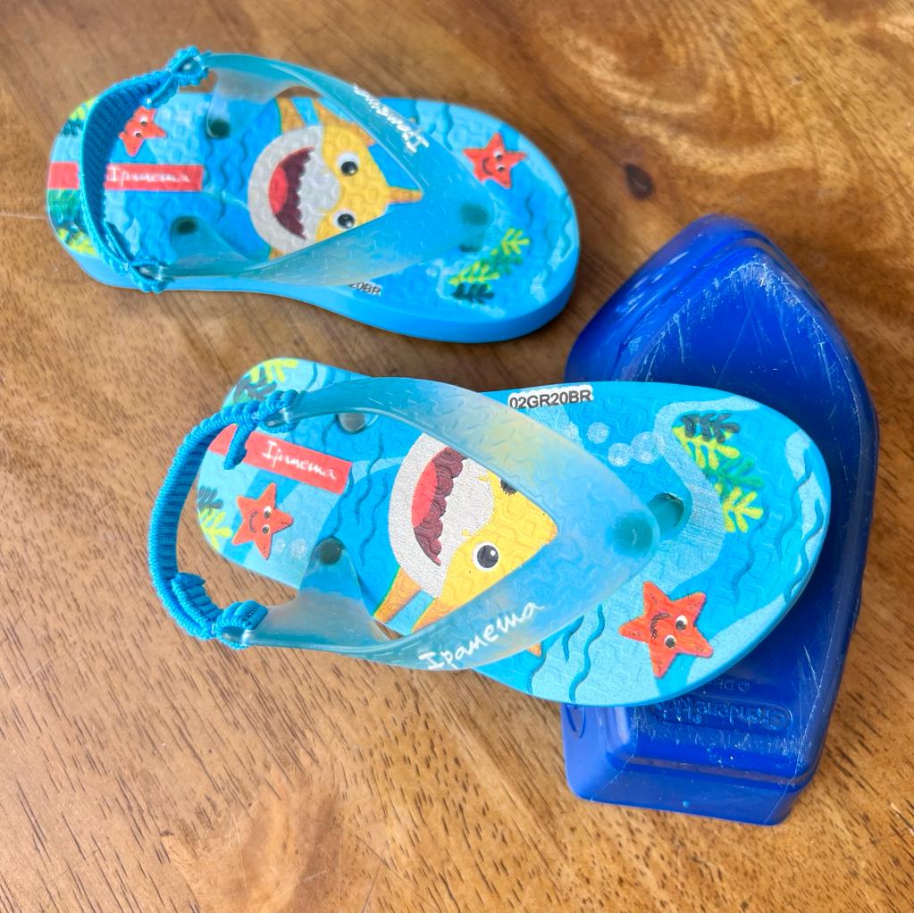 CHINELAS BEBE IPANEMA TIBURON