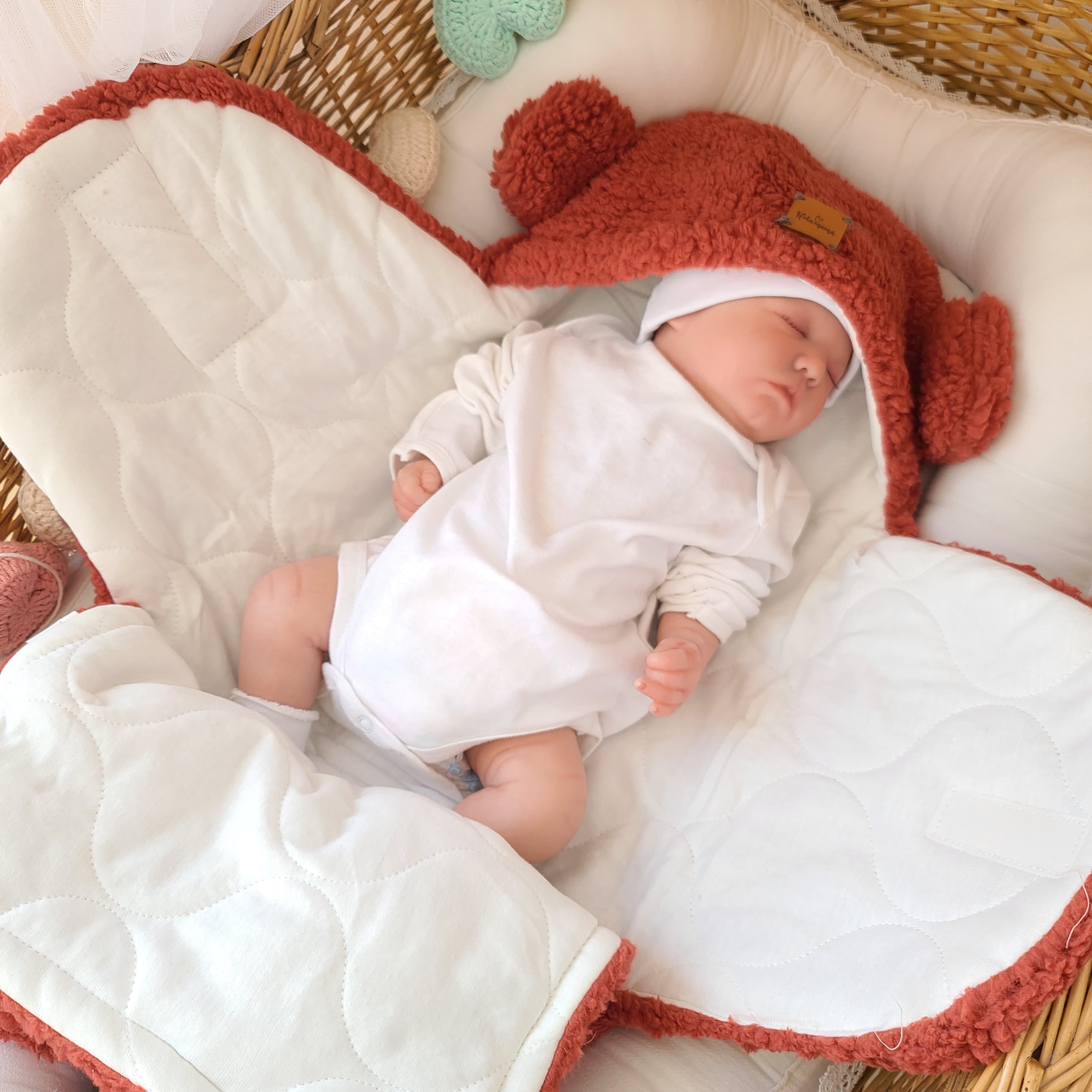 PORTA BEBE OREJITAS