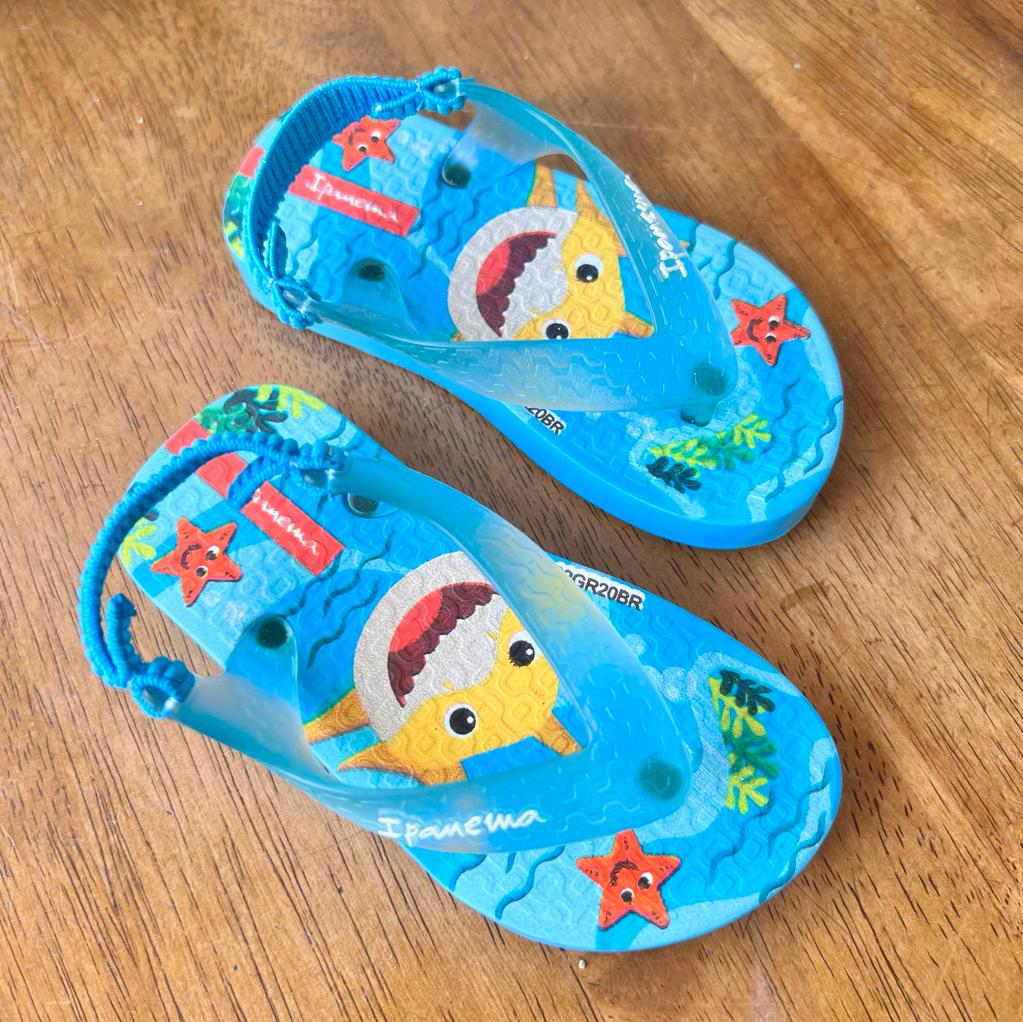CHINELAS BEBE IPANEMA TIBURON