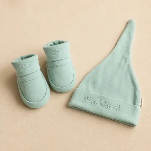 [HM-000863] SET GORRO Y ESCARPINES VERDE